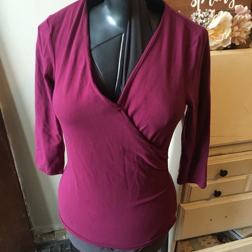 Athleta faux wrap travelcore soft fuchsia knit top